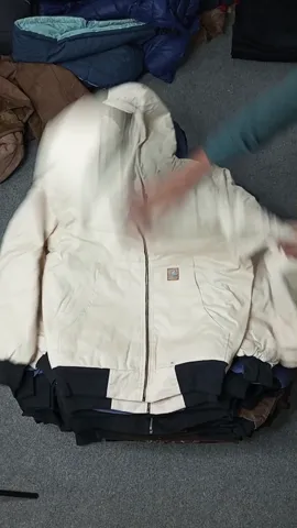 Carhartt rework style mix jackets 30 pcs