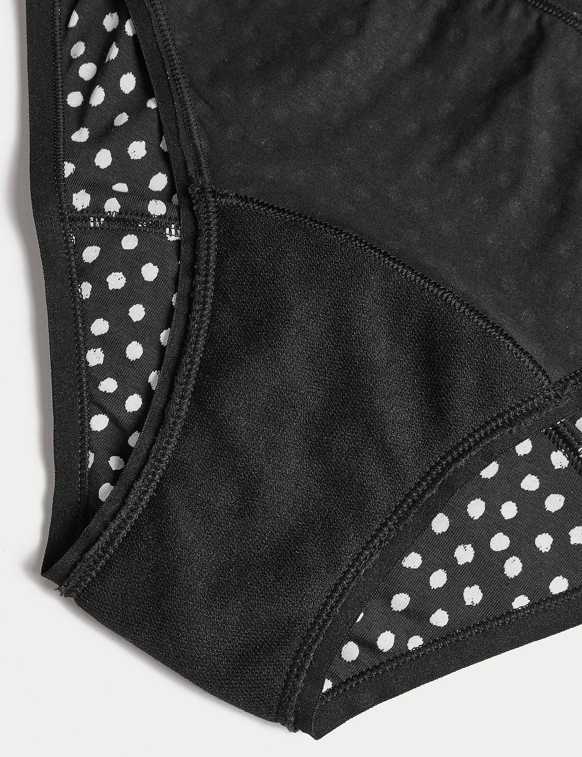 Highly absorbent bikini panties, 3 pcs. Marks & Spencer, black mix