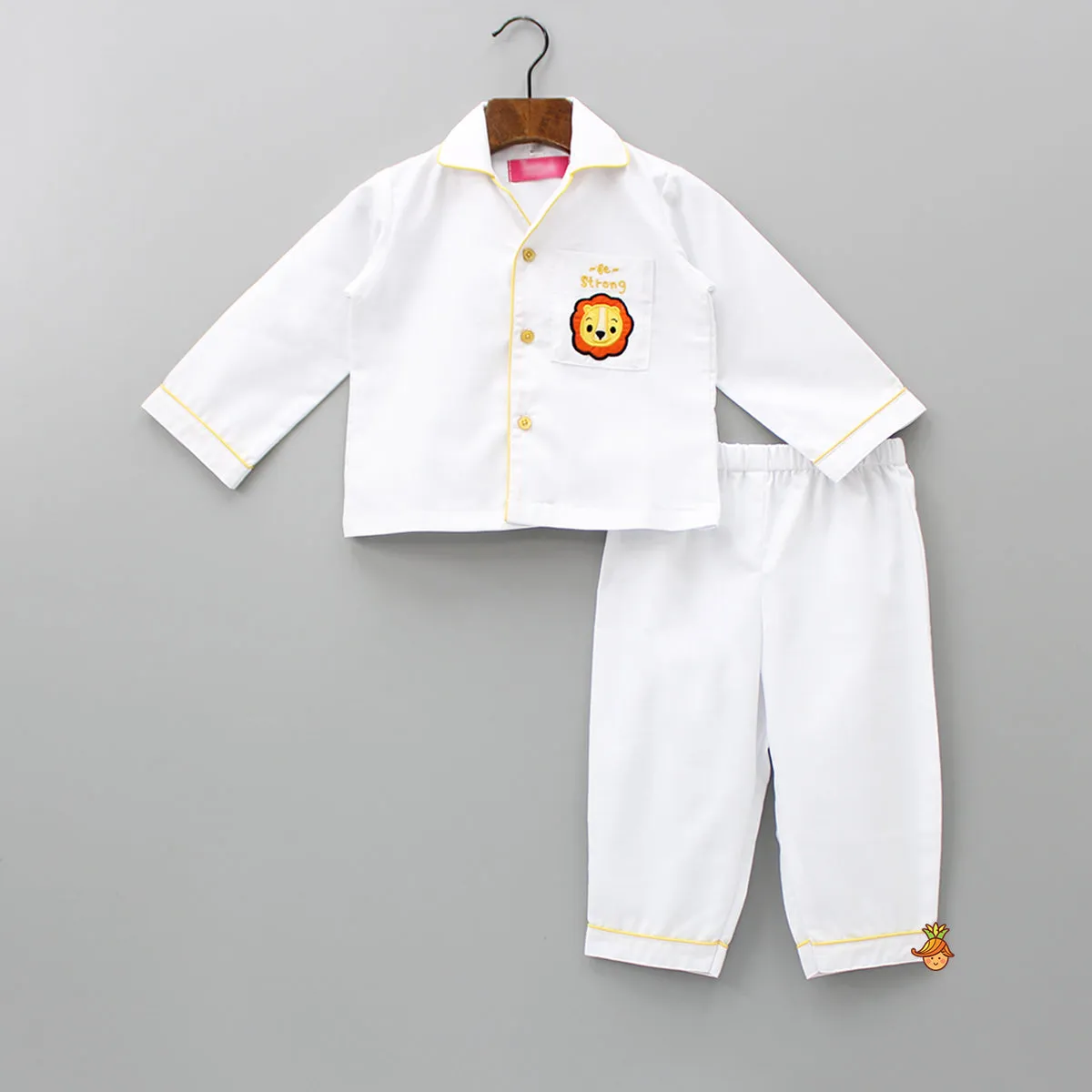 Lion Embroidered White Sleepwear