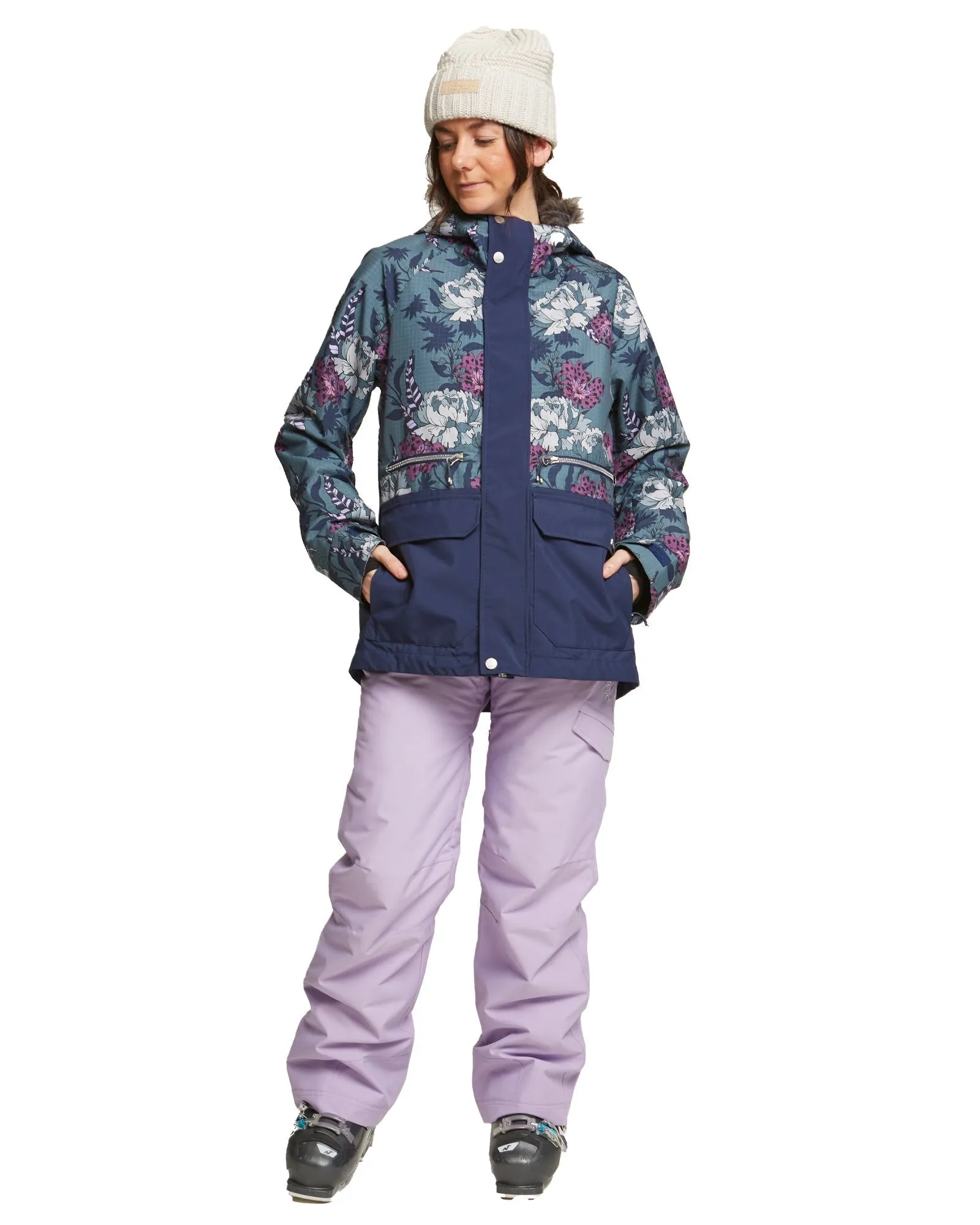 PLUS SIZE - ADVENTURE AWAITS